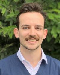 Dr Brock  Warren Brisbane Bird Vet Chermside