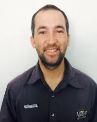 Dr Cameron  O’Neil Valley Vet Surgery Mackay