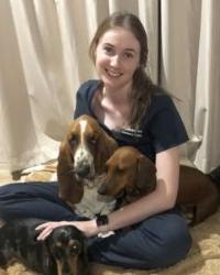 Dr Chloe Brazier Western Suburbs Veterinary Clinic Kirwan