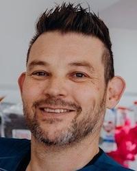 Dr Denver  Mudie Challenger Vet Hospital Kwinana Town Centre