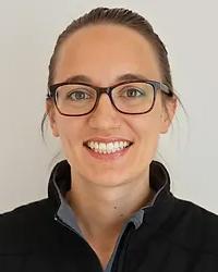 Dr Georgina  Hillier Blue Lake Veterinary Clinic Mount Gambier