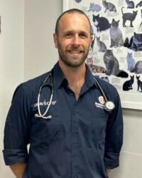 Dr Hunter McDougal Monk Brunker Road Veterinary Centre Adamstown