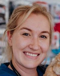 Dr Jenna Lee Challenger Vet Hospital Kwinana Town Centre