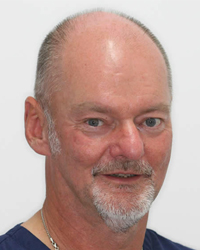 Dr Lloyd Searson