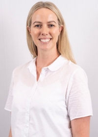 Ms Larissa  Alderton